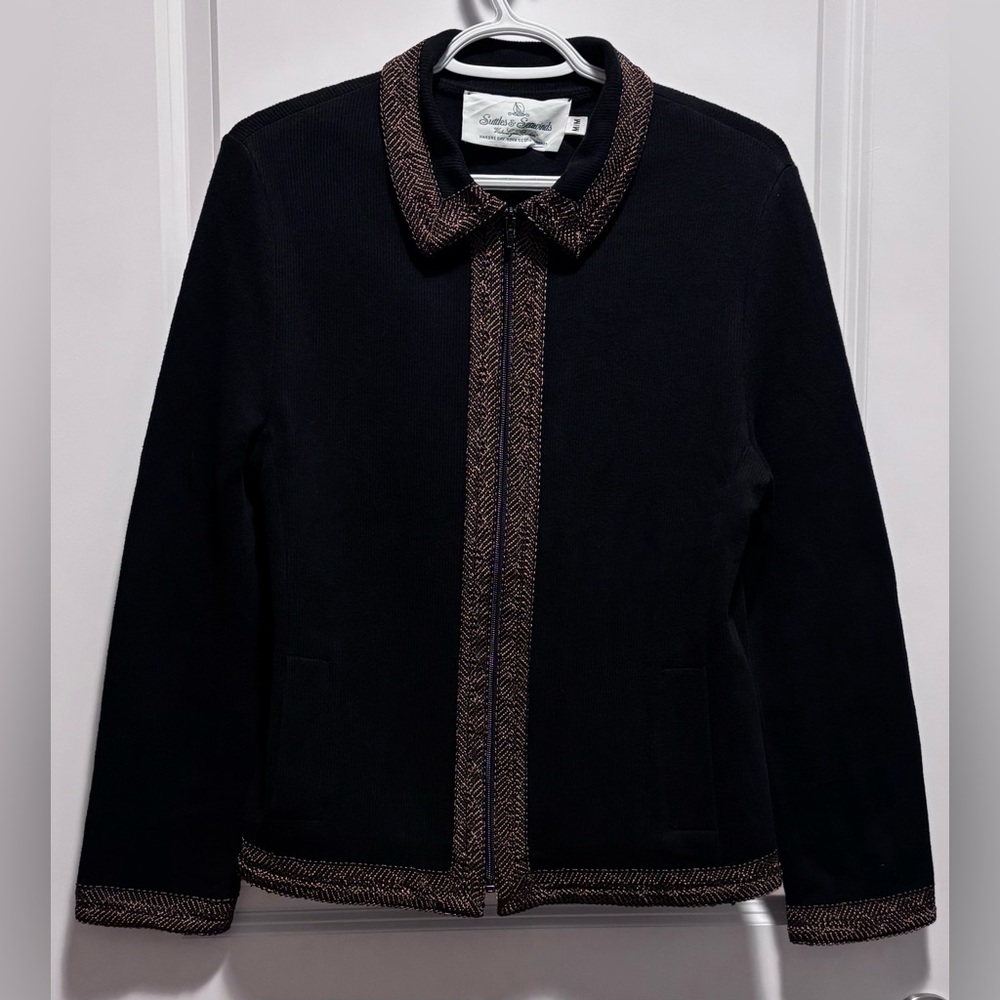 Suttles & Seawinds Vintage Zipper Jacket  size M black with gold trim